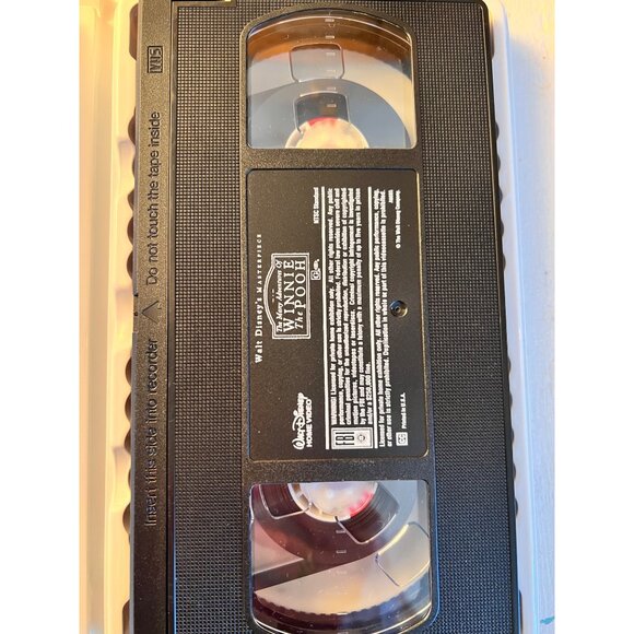 Walt Disney's Masterpiece The Many Adventures Of Winnie The Pooh VHS Tape Movie - Picture 2 of 2